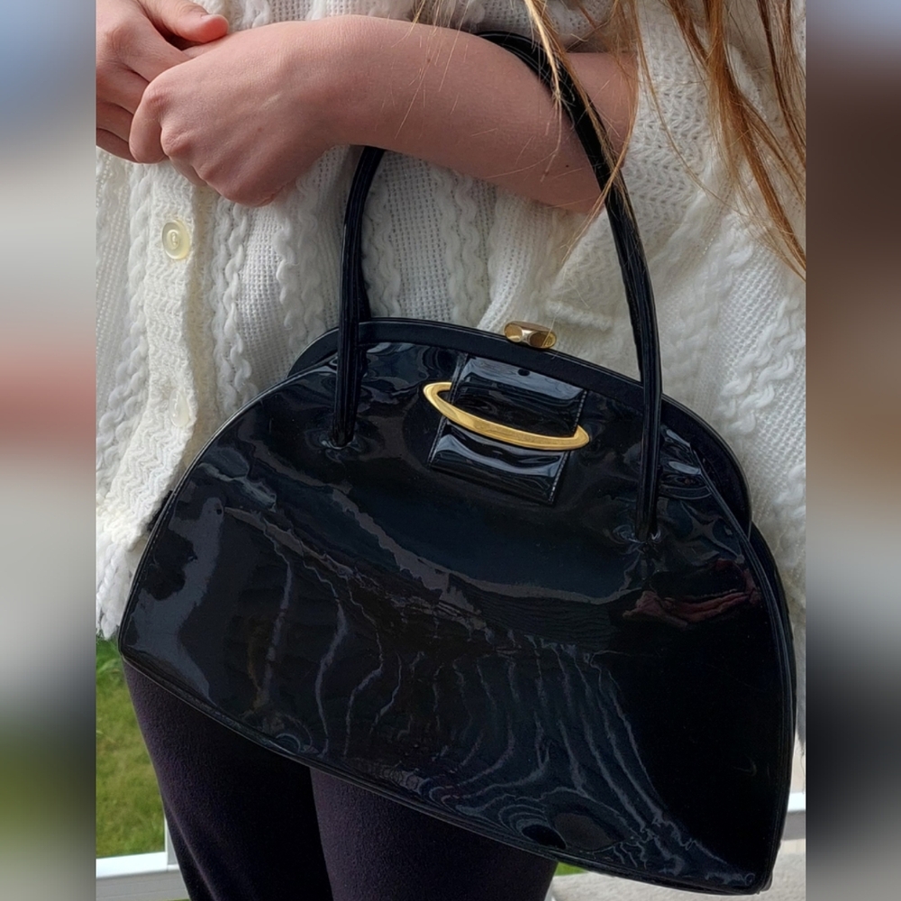 Amazing Vintage Dofan handbag!